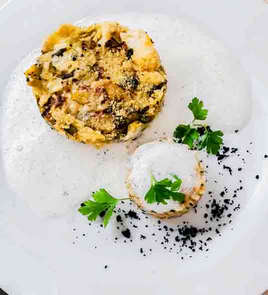 Tian de morue safranée aux poireaux et risotto de petit épeautre