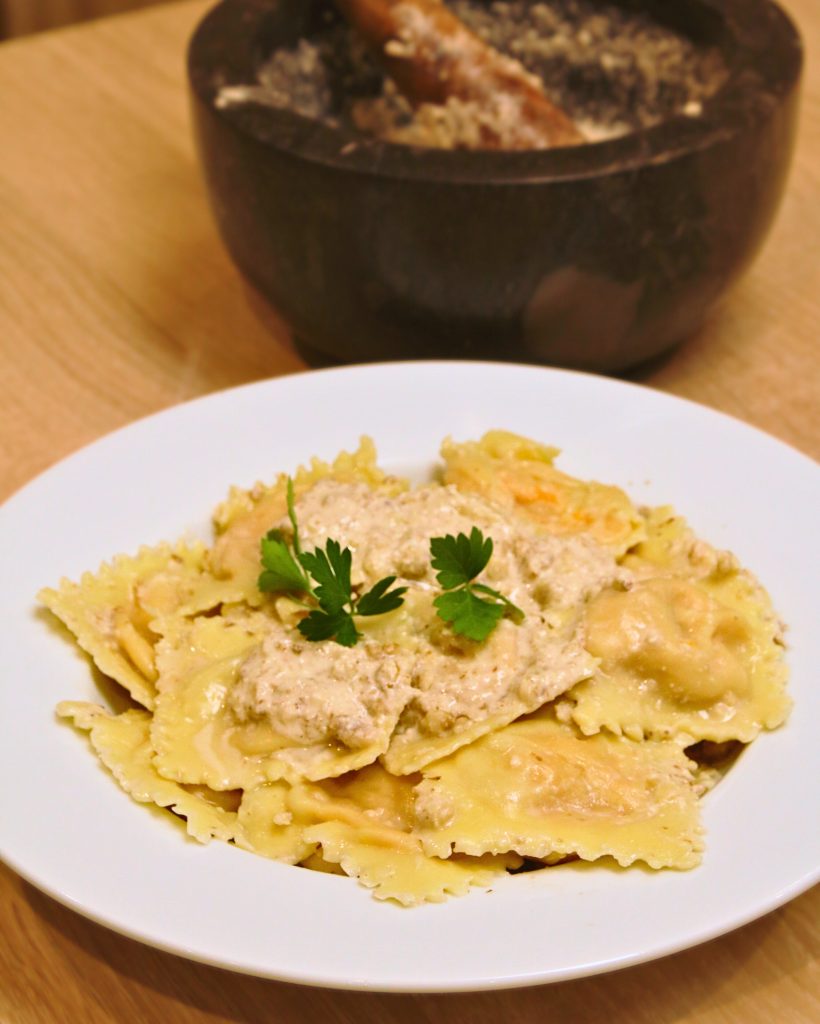 Ravioli à la courge, sauce aux noix - Notes de Cuisine